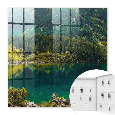Idylle montagnarde dans une eau verte