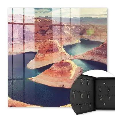 Rochers et eau calme