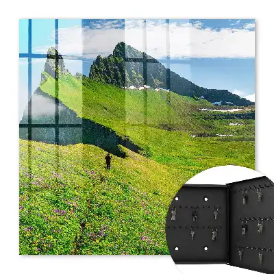 Montagnes vertes et ciel bleu