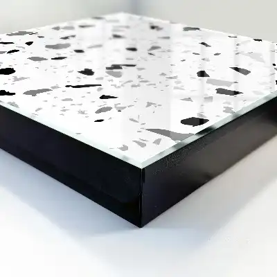 Dalle au motif terrazzo monochrome