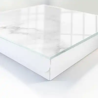 Élégance du marbre blanc et gris