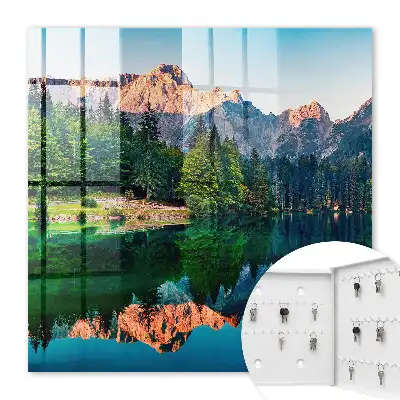 Paysage de montagne autour du lac