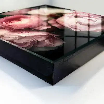 Charme floral sur fond sombre