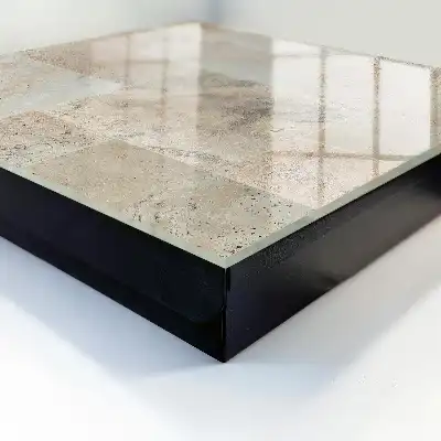 Carreaux de marbre aux motifs naturels
