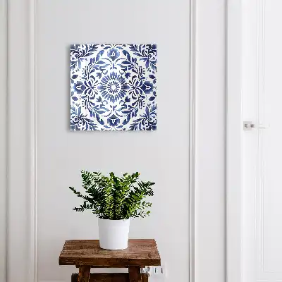 Ornement floral sur fond blanc