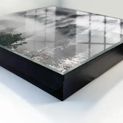 Décoration murale verdure brumeuse pour une atmosphère paisible