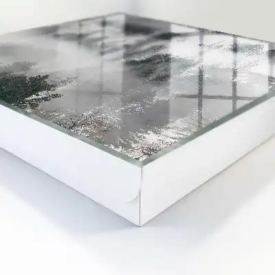 Décoration murale verdure brumeuse pour une atmosphère paisible