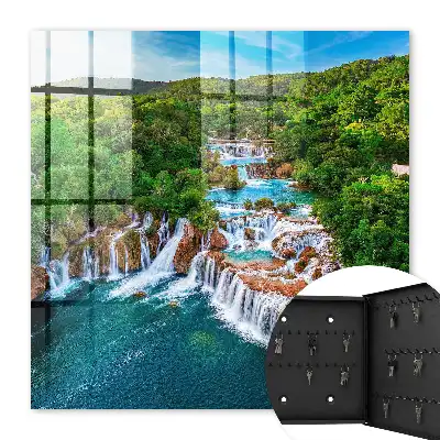 Cascades naturelles et verdure luxuriante