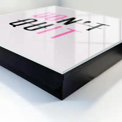 Une typographie motivante aux couleurs contrastées
