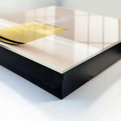 Paix en verre avec contenu fumé