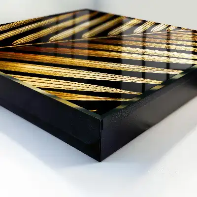 Feuille élégante sur fond noir