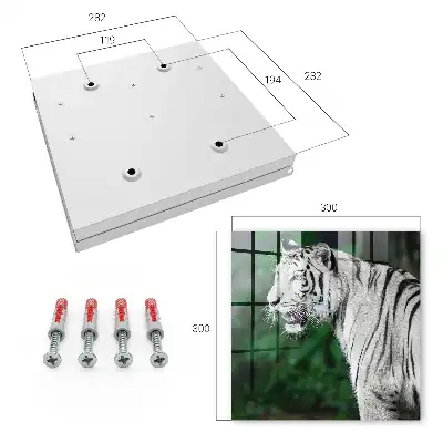 Tigre blanc dans un environnement verdoyant