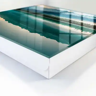 Reflet de la montagne à la surface de l'eau