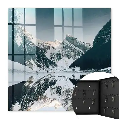 Paysage d'hiver au bord du lac