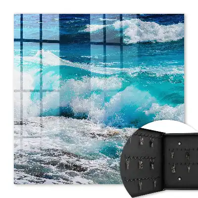 La puissance des vagues à l'écume blanche