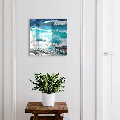La puissance des vagues à l'écume blanche