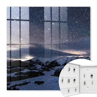 Ciel étoilé avec montagnes la nuit