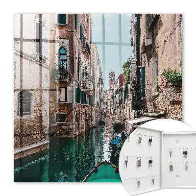 Canal de Venise bordé de bâtiments historiques