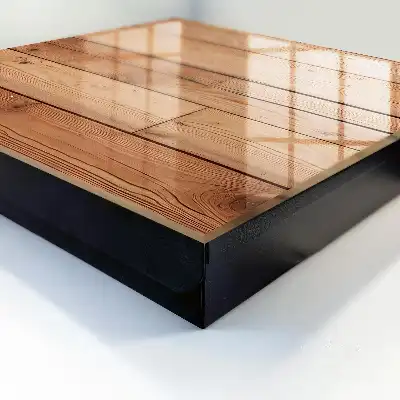 Planches en bois teinte chaude