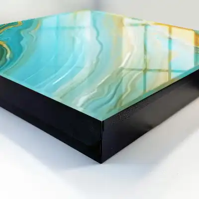Vagues colorées avec des touches de jaune