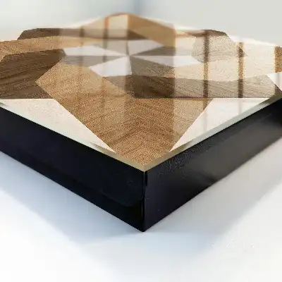 Étoile en bois aux tons chauds