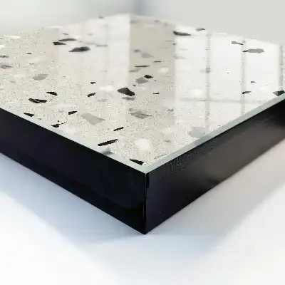 Tapis à motifs géométriques gris