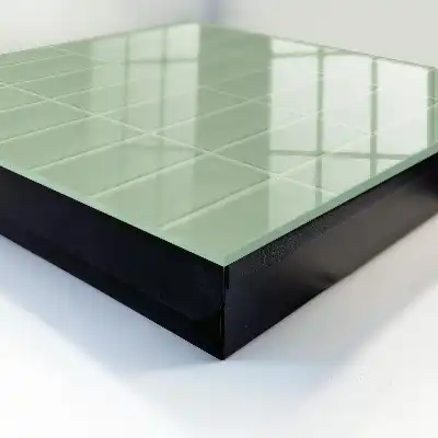 Carreaux verts à motif symétrique