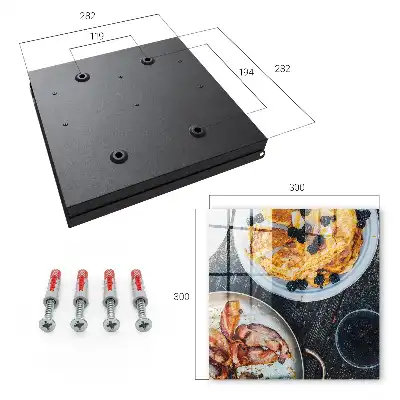 Petit-déjeuner maison au bacon servi sur une planche en bois