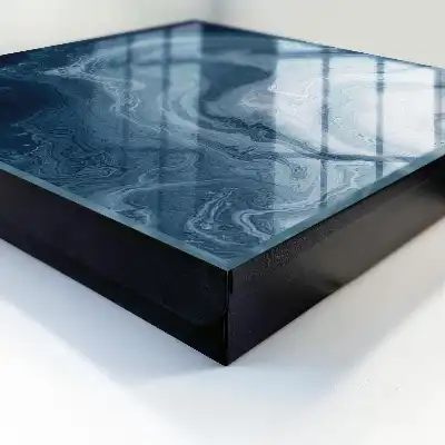 Vortex cosmique bleu marine