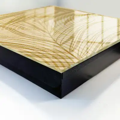 Feuilles de la nature dans des tons beiges