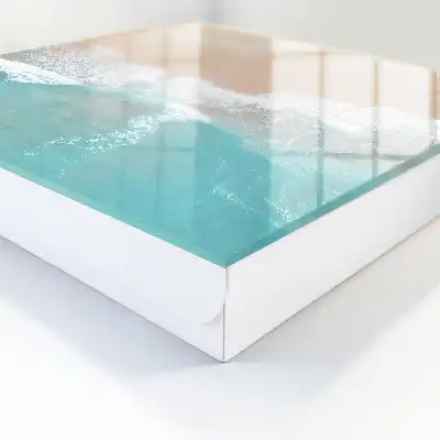 Détente sur la plage avec sable beige