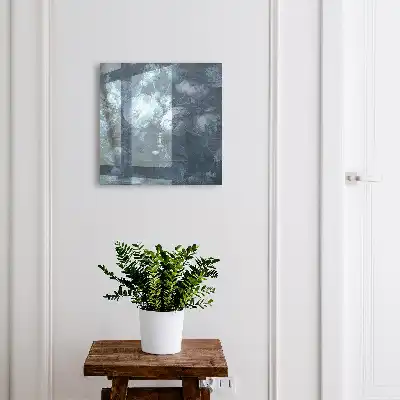 Fleurs dans un vase aux tons froids