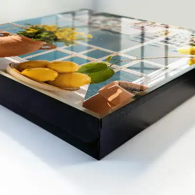Paysage d'été avec des citrons et des fleurs