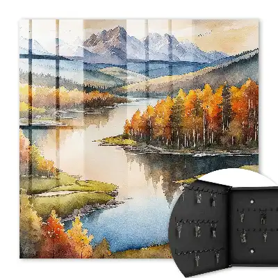 Montagnes d'automne avec forêt