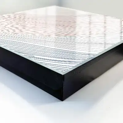 Lignes ondulées et couleurs subtiles