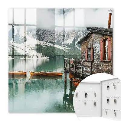 Paix montagnarde au bord du lac