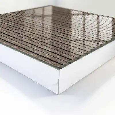 Planches de bois aux lignes harmonieuses