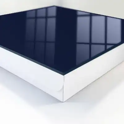 Bleu marine foncé au style moderne et élégant