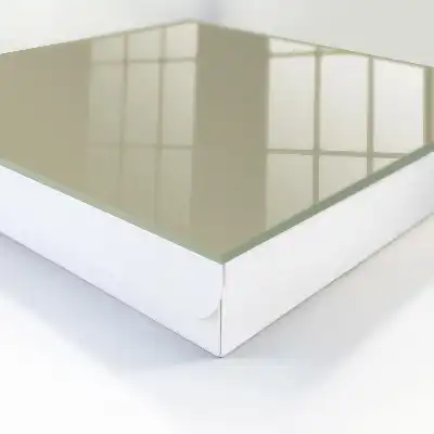 Couleur crème foncée