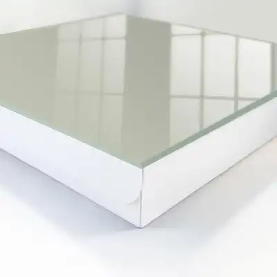Élégance et simplicité en gris chaud