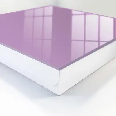 Surface apaisante violet clair