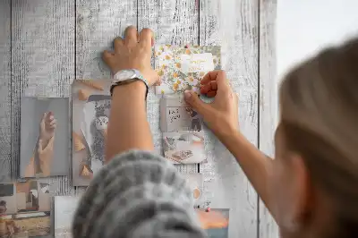 Tableau affichage liège Planches peintes