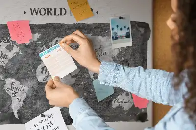 Tableau d’affichage en liège Carte du monde rétro