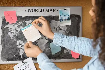 Tableau d’affichage en liège Carte du monde rétro