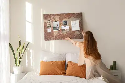 Tableau d’affichage en liège Carte du Monde sur brique
