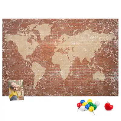 Tableau d’affichage en liège Carte du Monde sur brique
