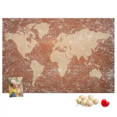 Tableau d’affichage en liège Carte du Monde sur brique