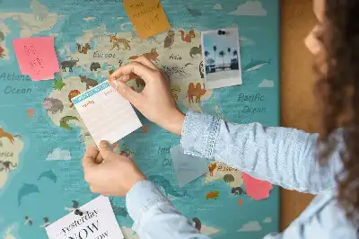 Tableau en liège déco Carte illustrée avec faune