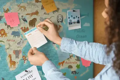 Tableau en liège déco Carte illustrée avec faune