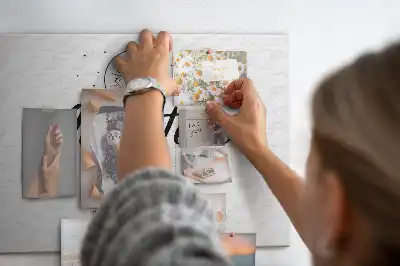 Tableau d’affichage en liège Appel de l'aventure slogan